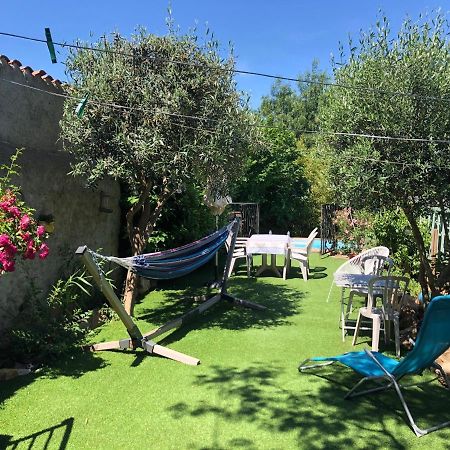 Auberge Gekko Ornaisons Dış mekan fotoğraf