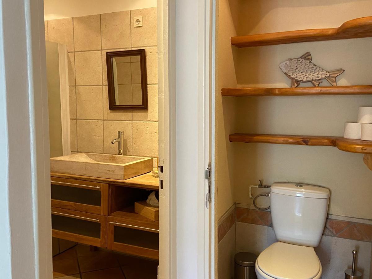 Auberge Gekko Ornaisons Dış mekan fotoğraf