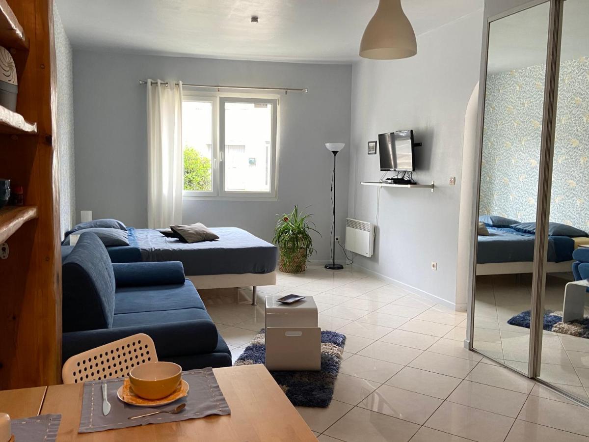 Auberge Gekko Ornaisons Dış mekan fotoğraf