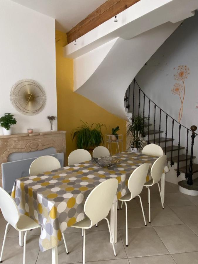 Auberge Gekko Ornaisons Dış mekan fotoğraf